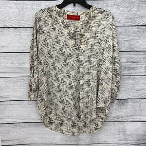 Akira V-Neck Blouse Woven 3/4 Sleeve Button Cuff Textured Print Size M